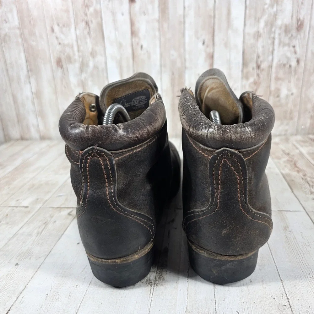Vasque Vintage Brown Leather Hiking Boots Mens Made in Italy Vibram Lug Sole